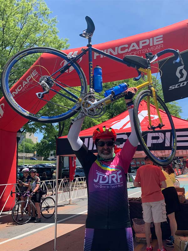 bicyclist will not use other bike seats for his long rides