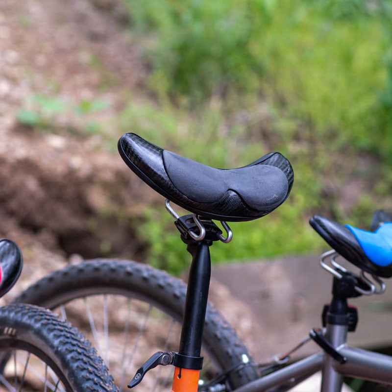 smart saddle noseless bike seat on bike. 